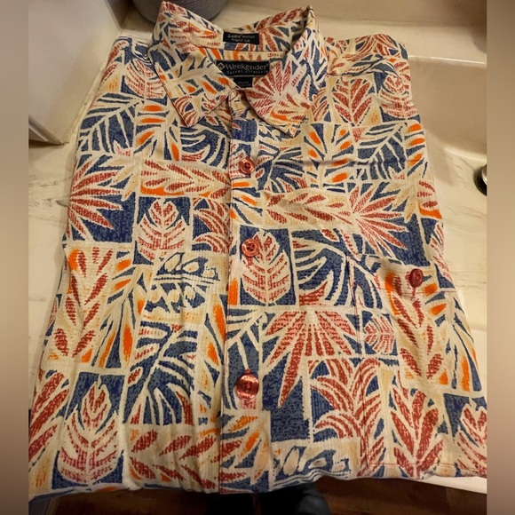 Finest SILK Luau Edition Hawaiian Shirt By Weekender, Size XL - Picture 2 of 8